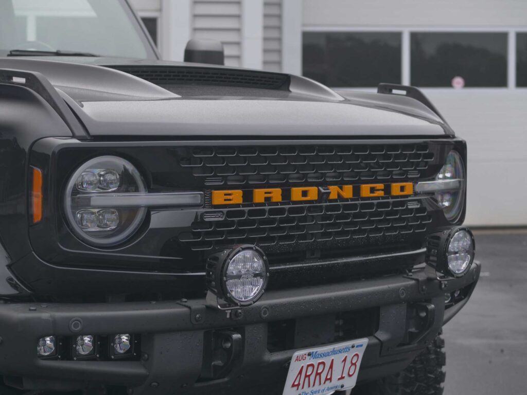 2021 Ford Bronco Paint Matched Grille